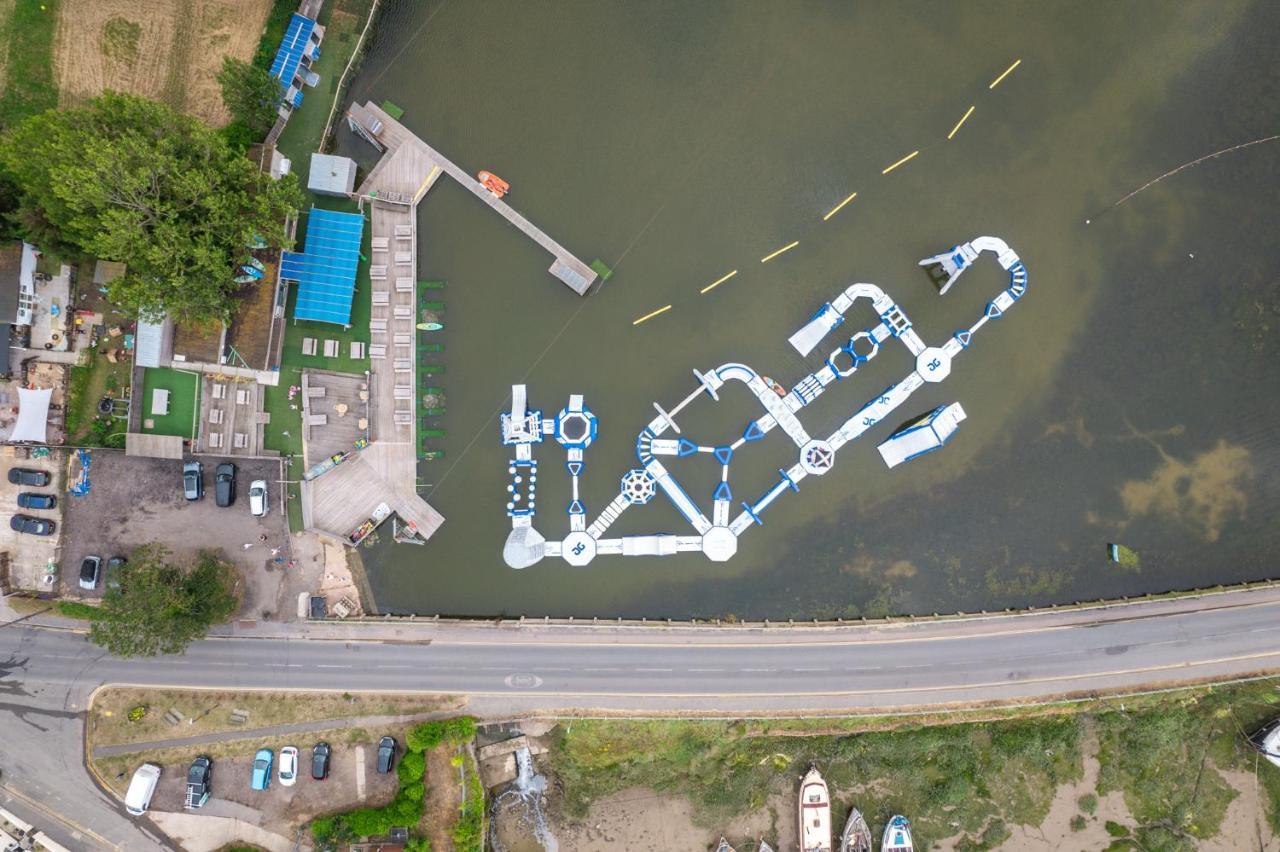Mill Dam Lake House Saint Osyth ภายนอก รูปภาพ