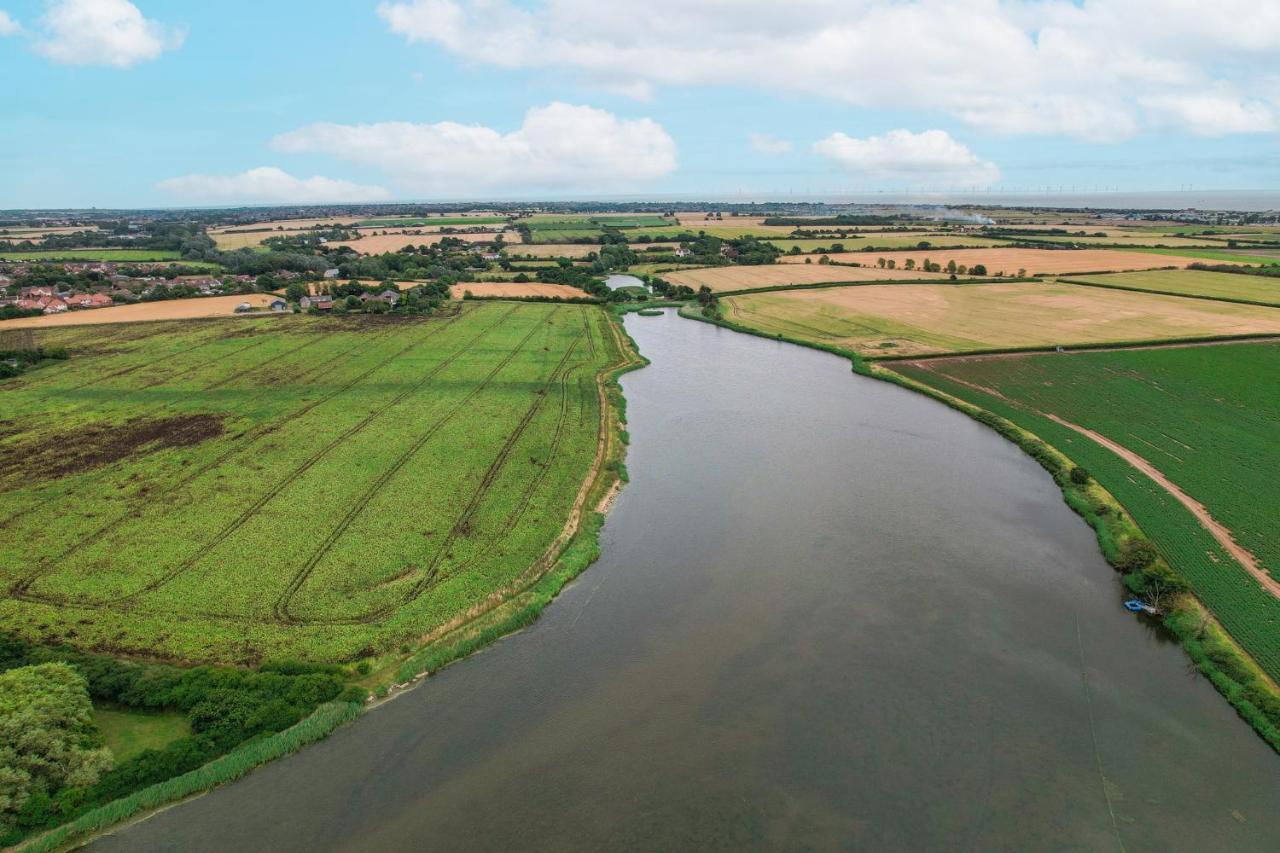 Mill Dam Lake House Saint Osyth ภายนอก รูปภาพ